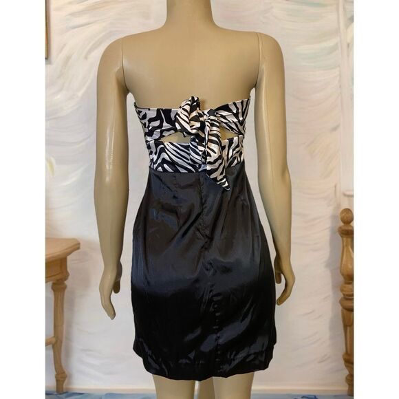 Vintage Zebra Strapless Tulip Dress with Green Bow Size 9 - Picture 4 of 10